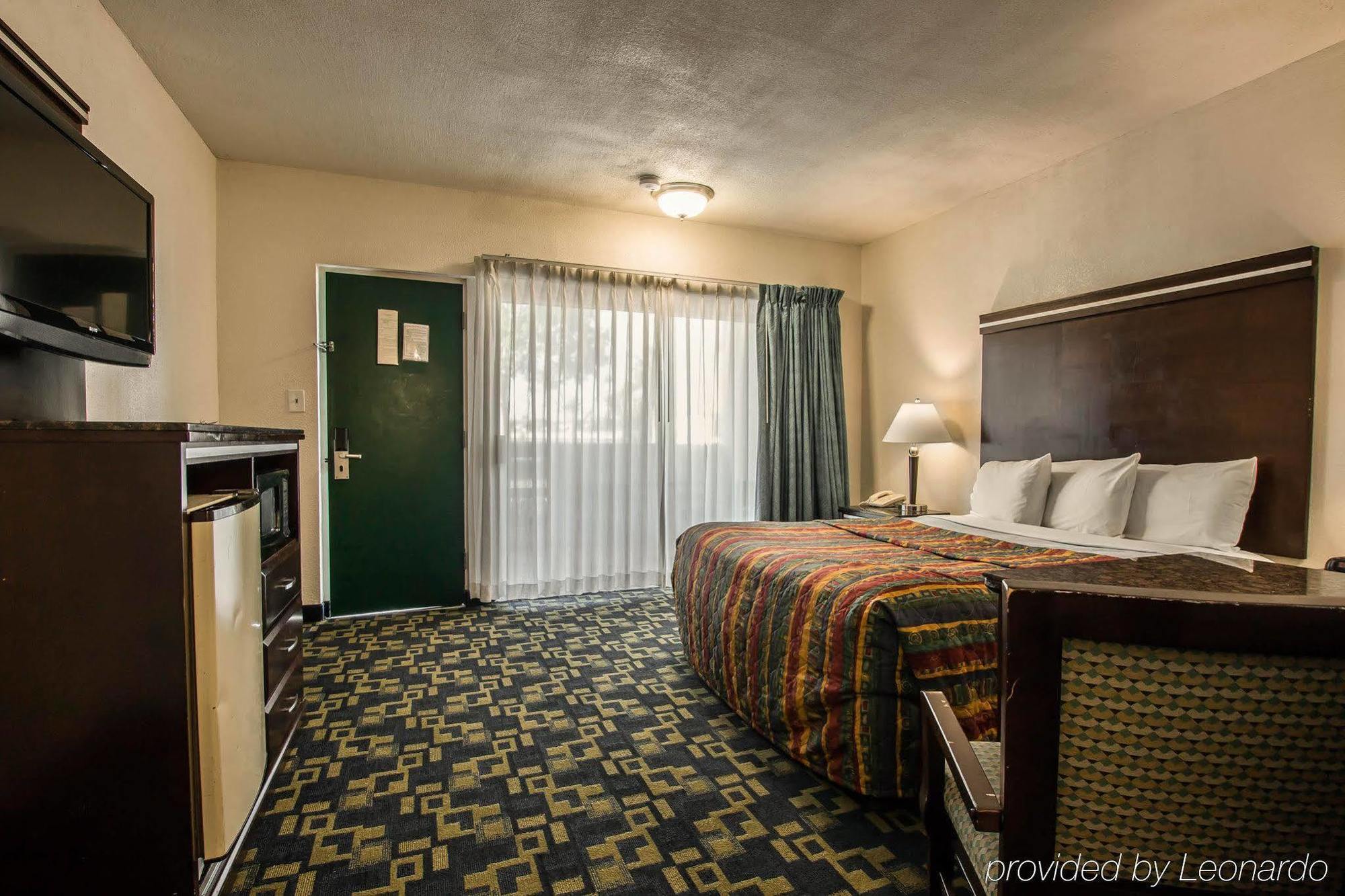 Oceanside, Ca - Marina / Camp Pendleton Hotel