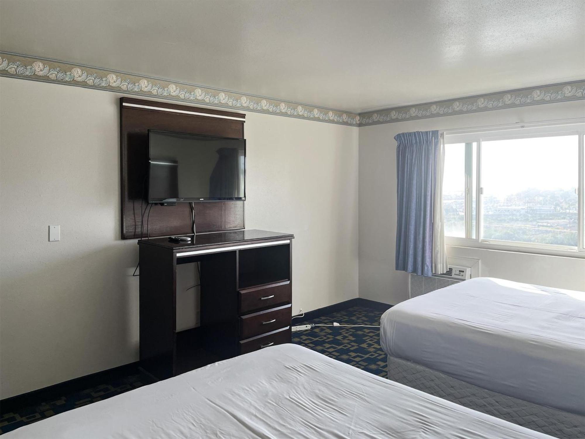Oceanside, Ca - Marina / Camp Pendleton Hotel
