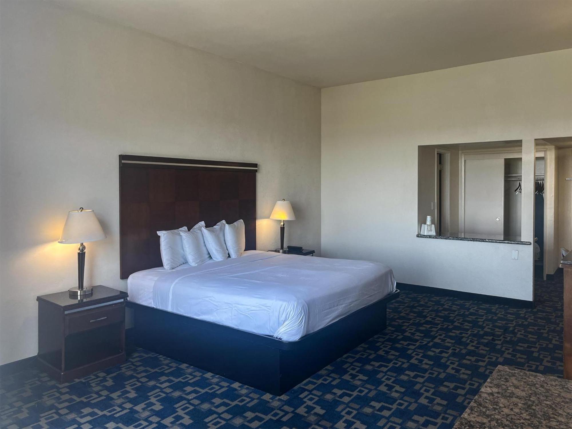 Oceanside, Ca - Marina / Camp Pendleton Hotel Oceanside