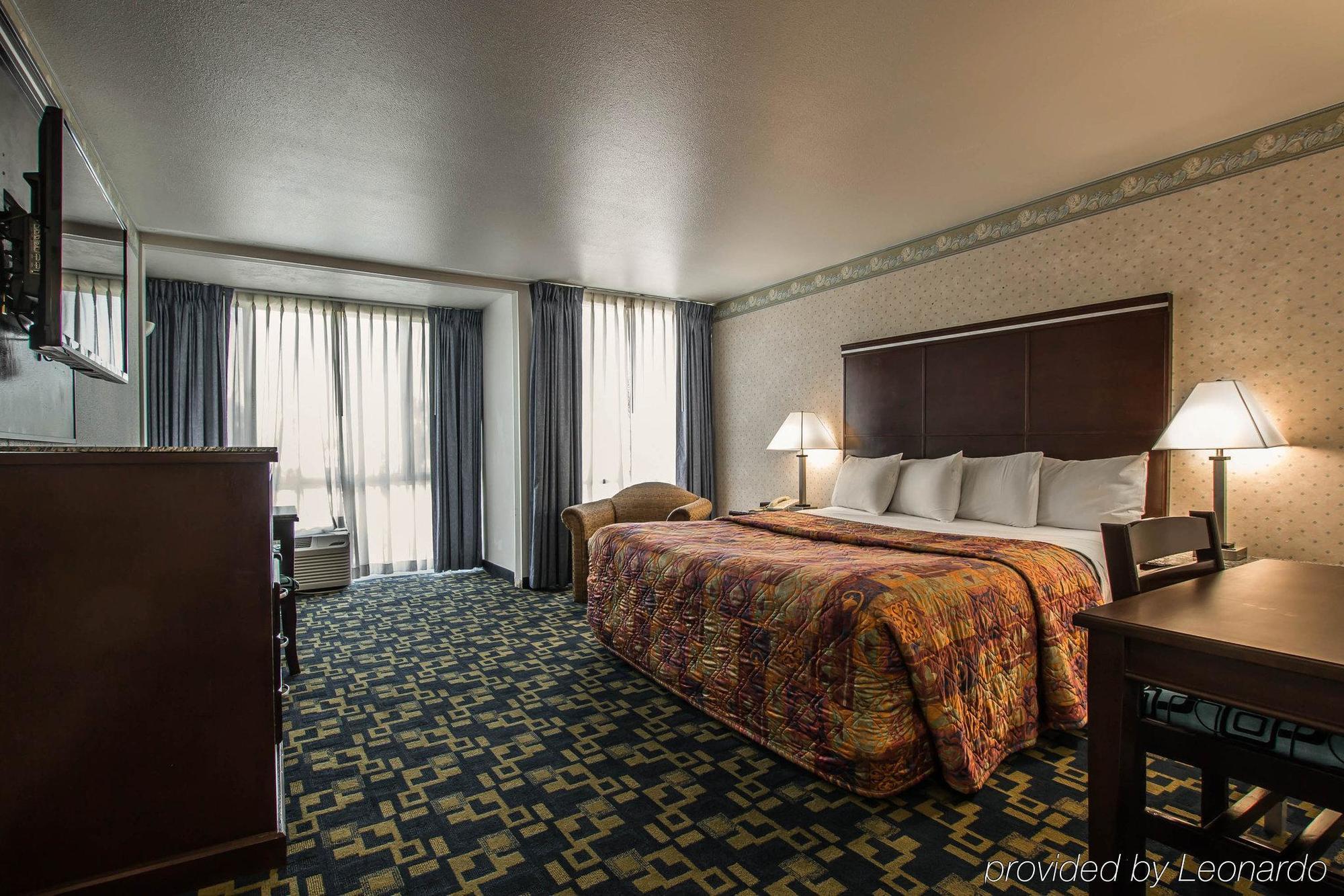 Oceanside, Ca - Marina / Camp Pendleton Hotel