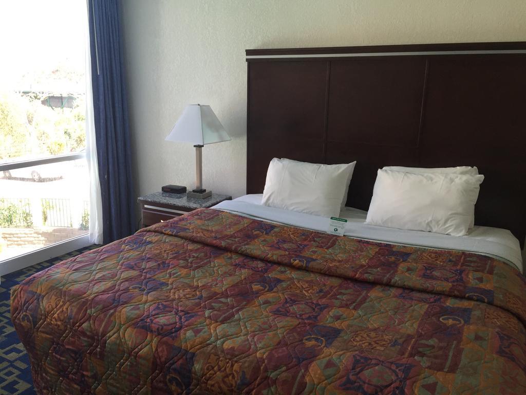 Oceanside, Ca - Marina / Camp Pendleton 2*
